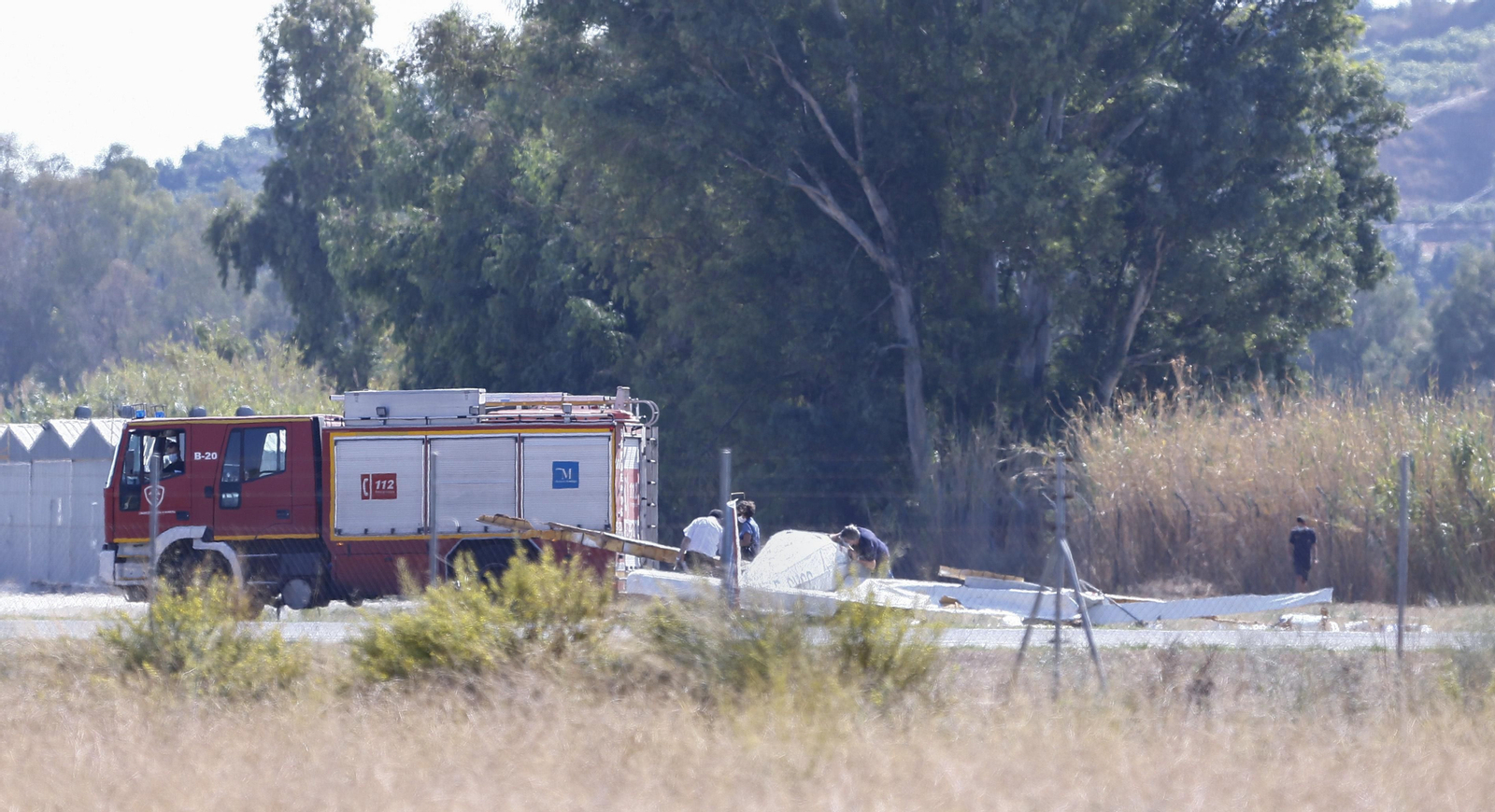 El accidente de una avioneta en Vélez-Málaga, en fotos