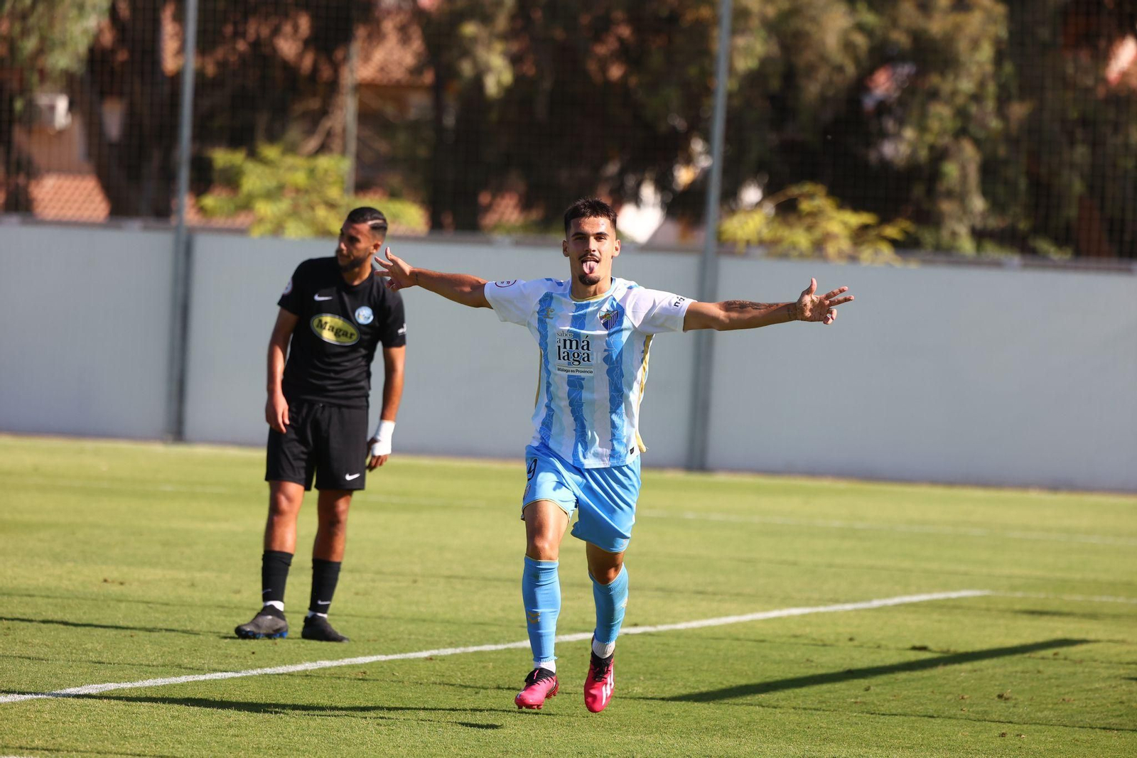 El Atlético Malagueño sigue volando con Chupete al mando (3-1)