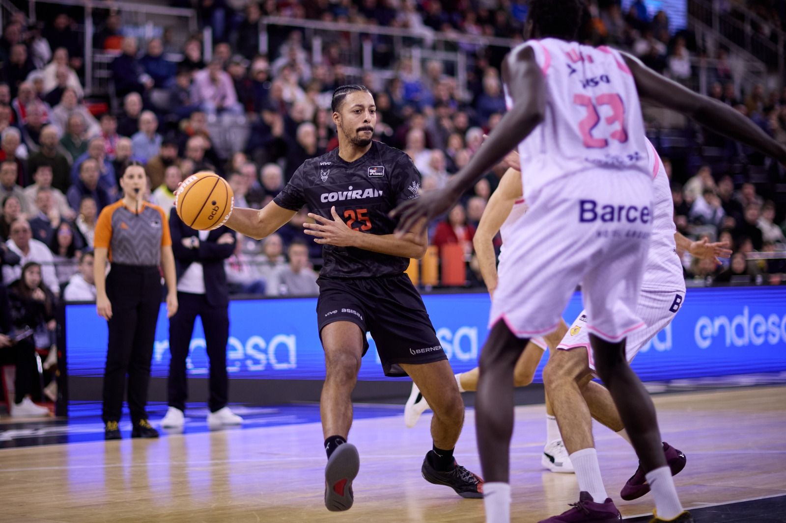 Imagen de William Howard en un partido del Covirán Granada.