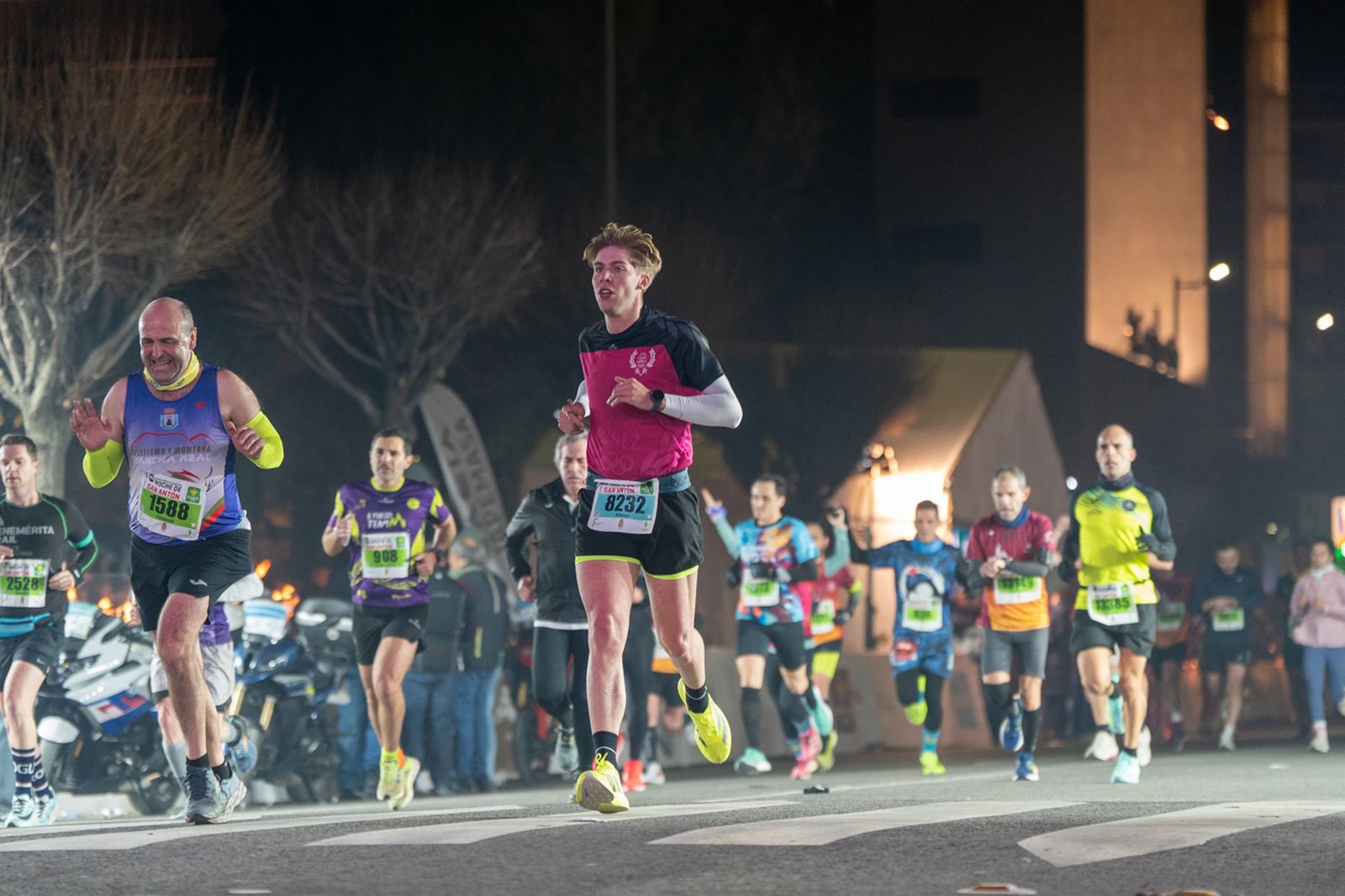 En imágenes: búscate en tu llegada a meta de la Carrera de San Antón 2026 (7)