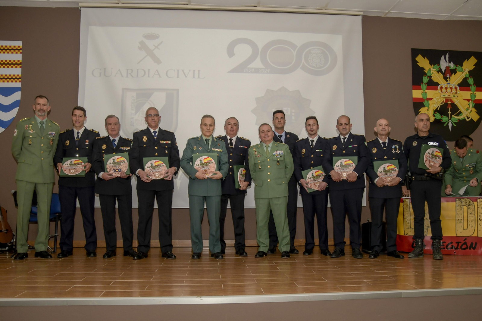 Algunos de los premiados durante la gala de clausura de la quinta edición de La Desértica.