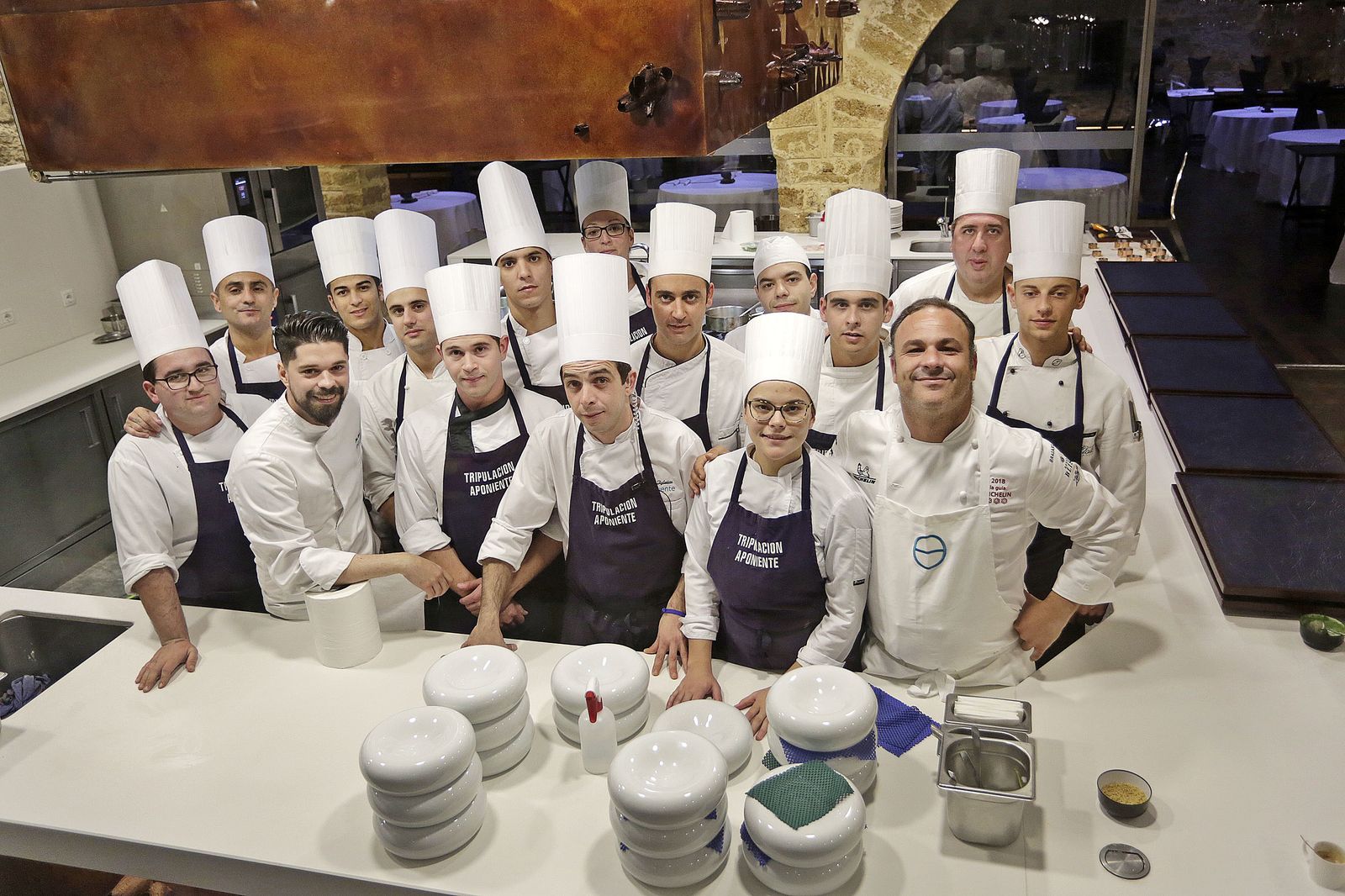 Ángel León, con la plantilla de Aponiente