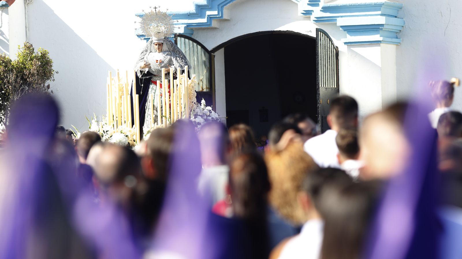 Las fotos del Viernes Santo en la Línea:  Cristo del Mar y Luz y Esperanza Nuestra, Soledad y Santo Entierro, Cristo del Amor y Misericordia y Amargura