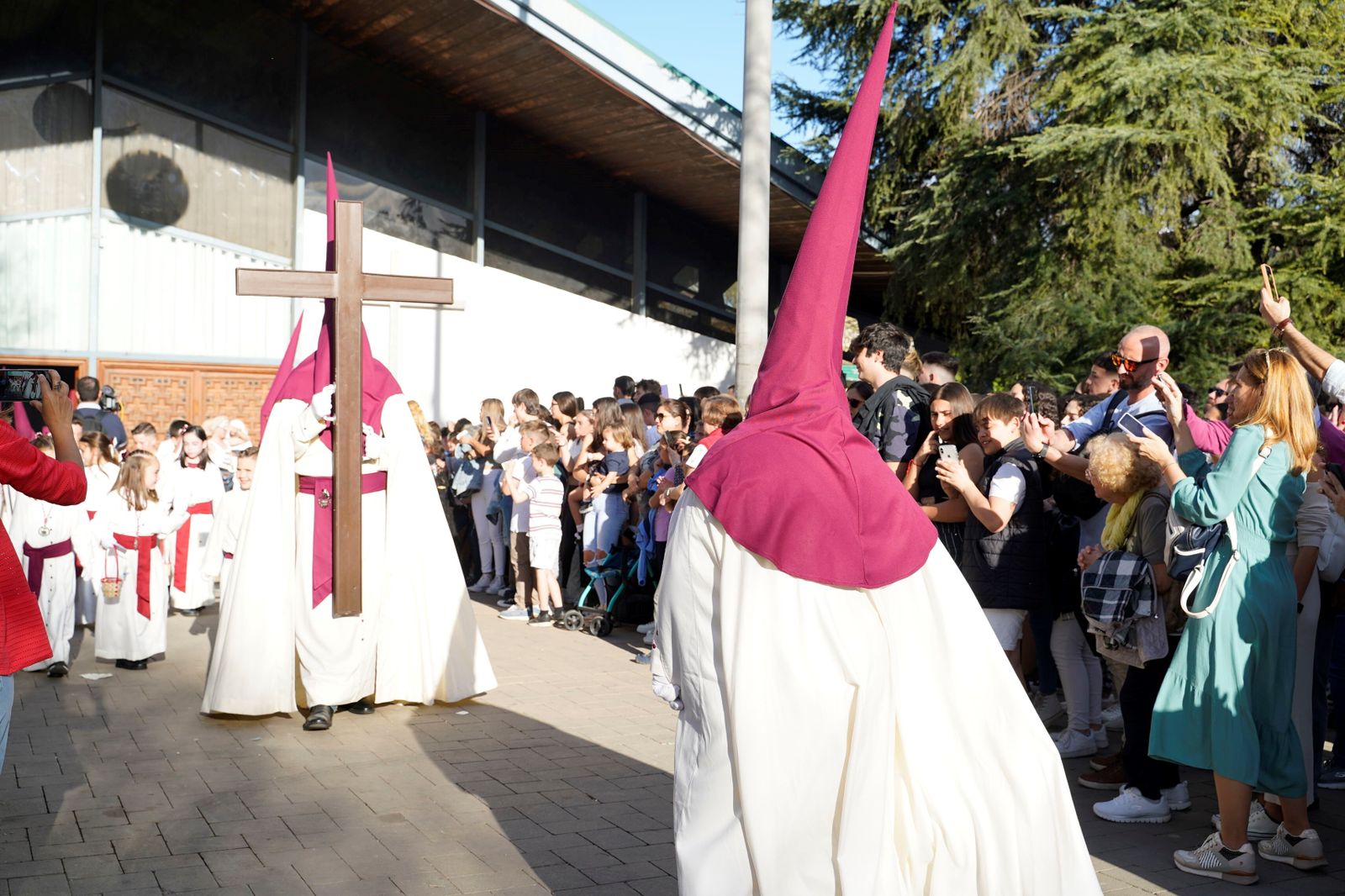 Sábado de Pasión en Córdoba: la procesión de Las Lágrimas, en imágenes