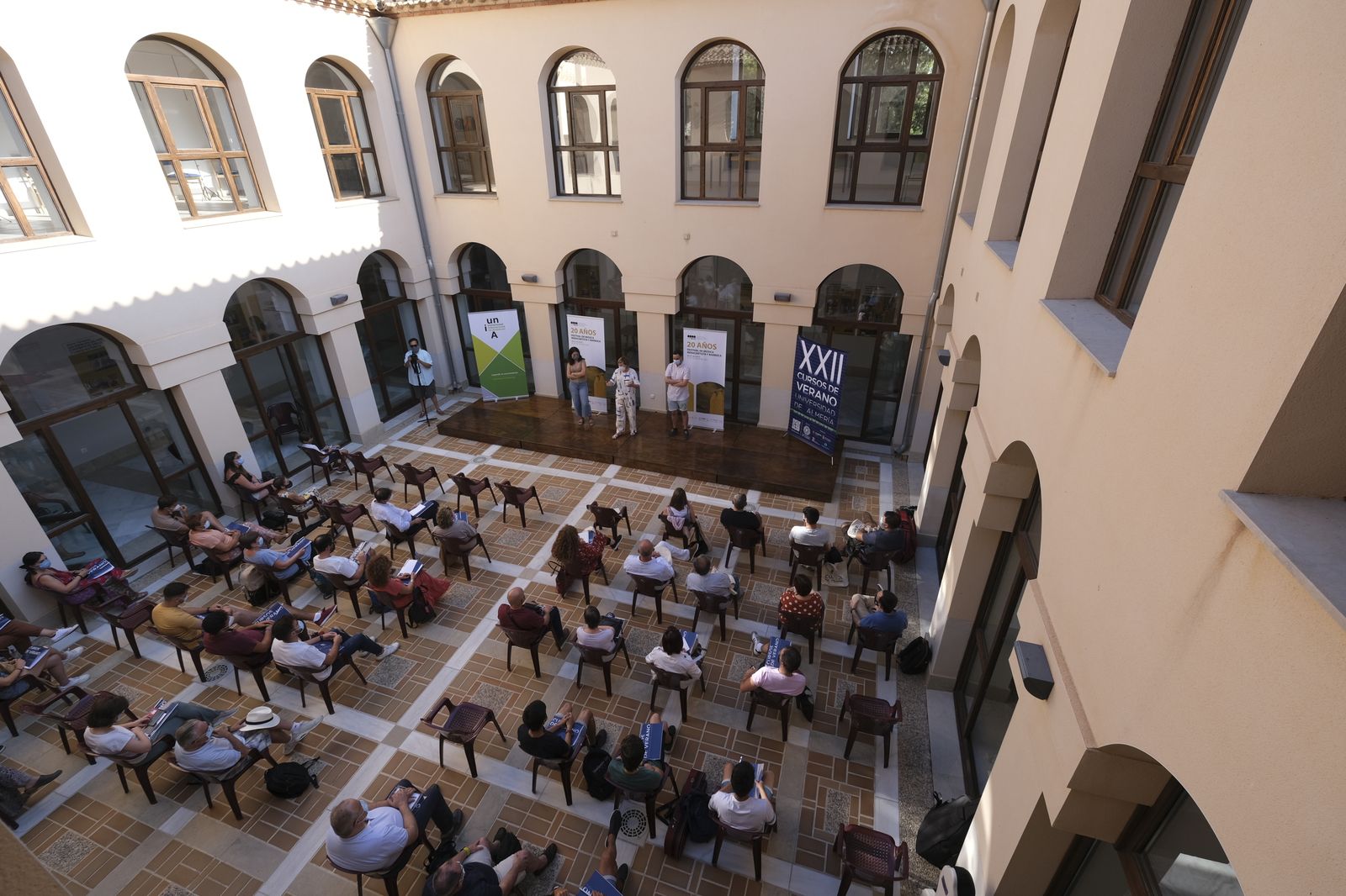 Recibimiento a los alumnos del Festival de Música Renacentista y Barroca de Vélez Blanco.