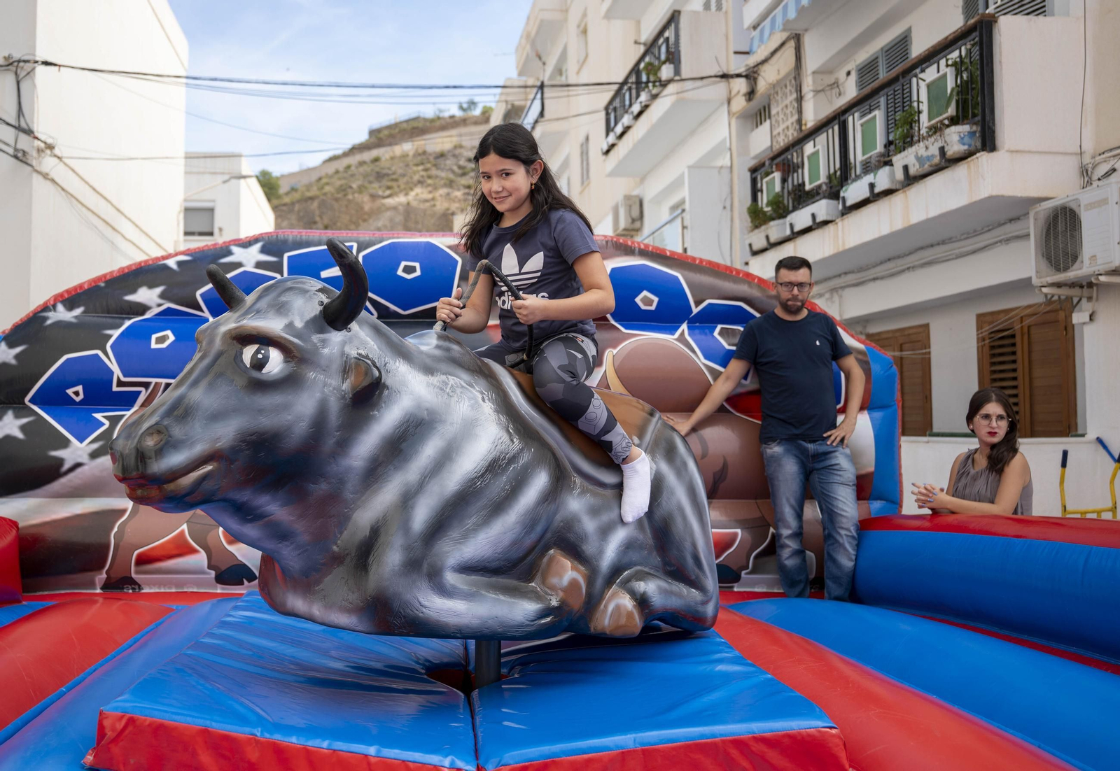 Las imágenes del taller de toros para niños y toro mecánico en Macael