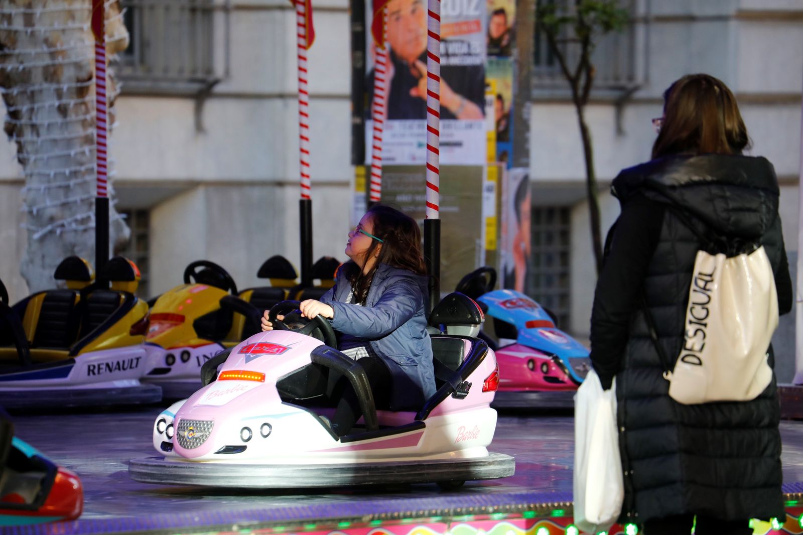 El gran ambiente en las calles de Córdoba en la previa de la Nochevieja, en fotografías