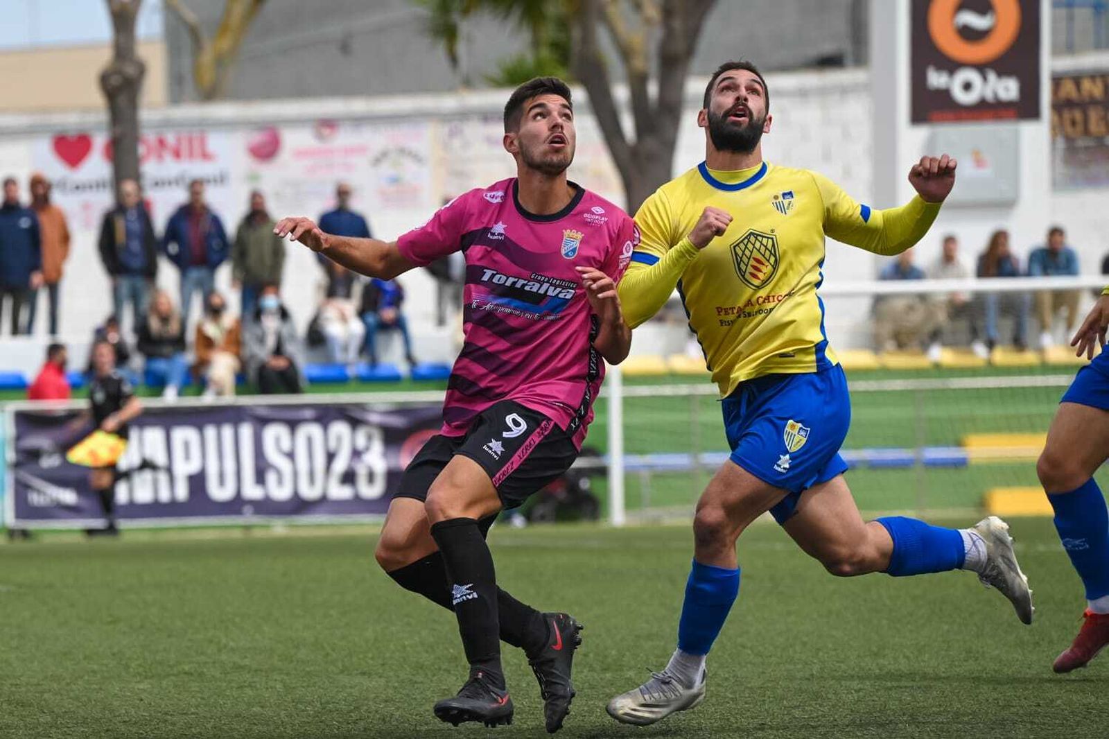 Óscar, en el partido que jugó el Xerez CD en Conil.