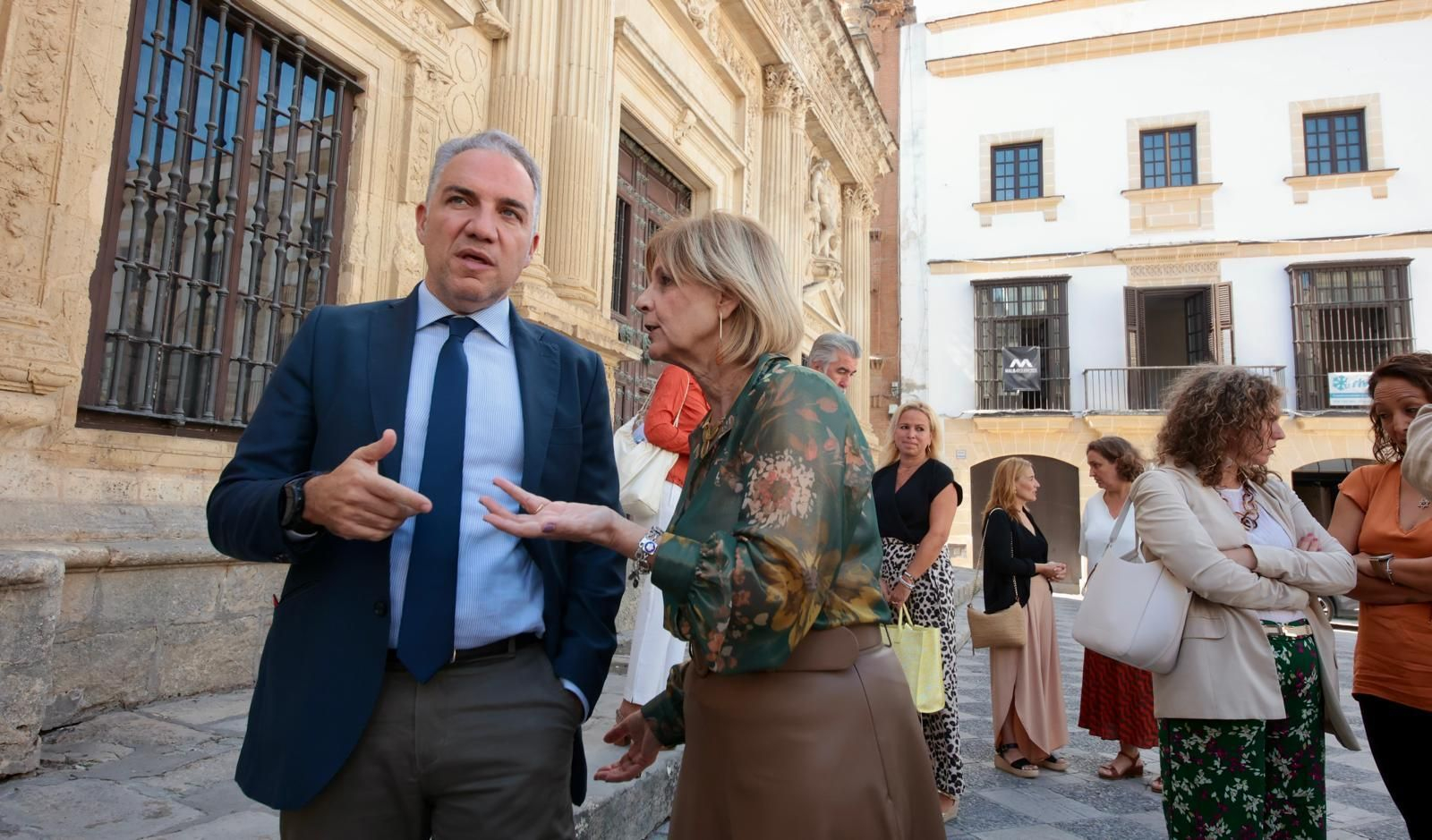 Elías Bendodo y María José García-Pelayo, este viernes en Jerez.