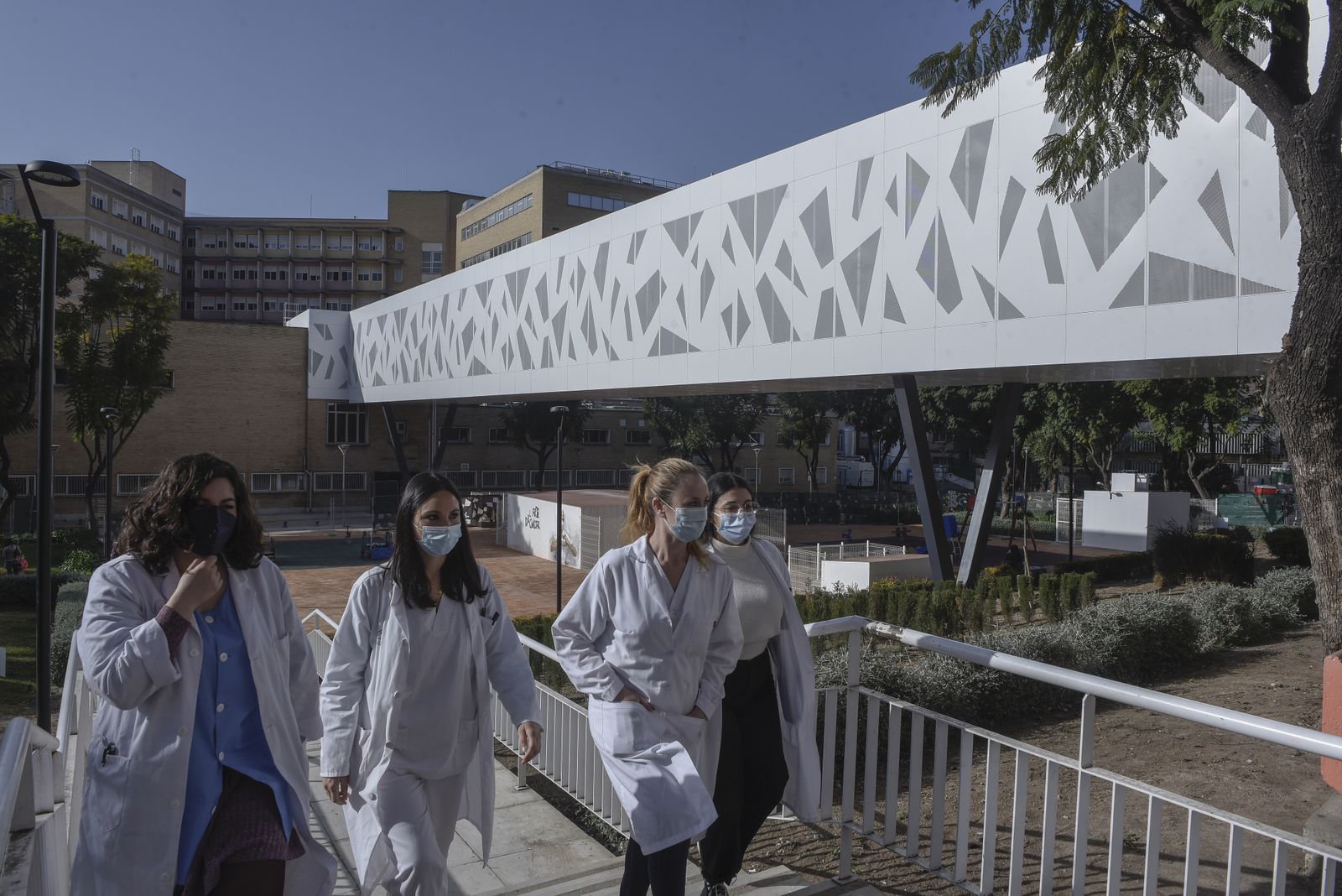 Una mañana en el Virgen del Rocío, un hospital referente en España