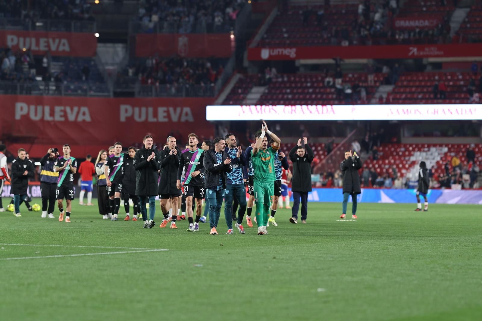 El Granada-Málaga CF, en fotos