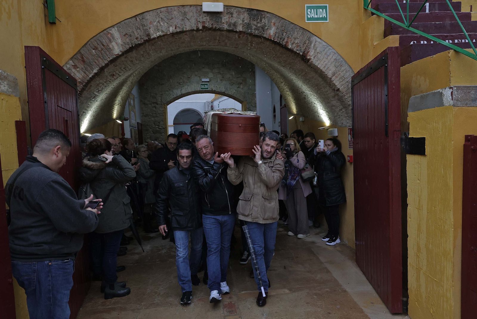 Imágenes del último adiós al diestro Carlos Corbacho en La Línea