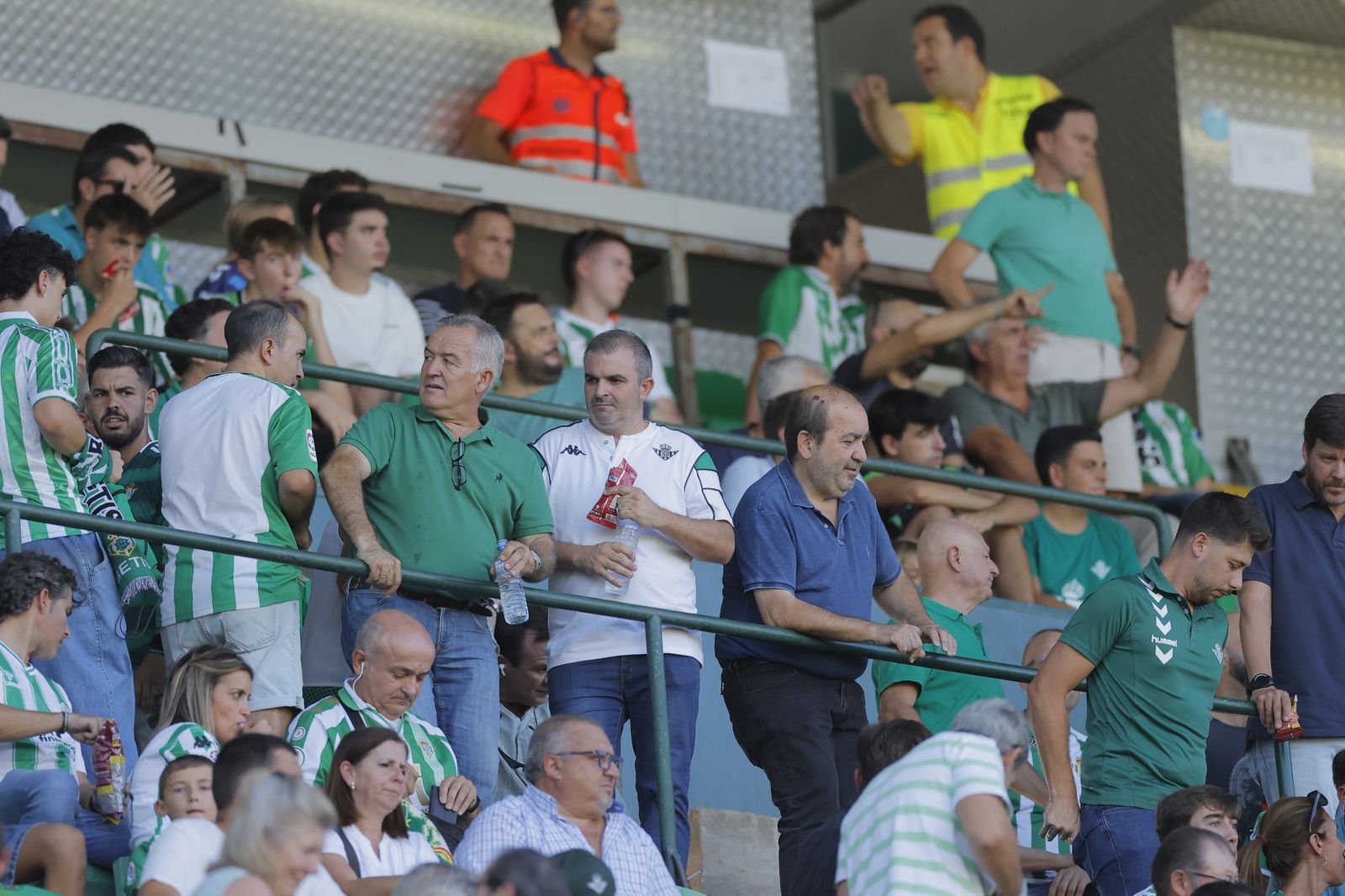 Búscate en las fotos del Betis-Cádiz
