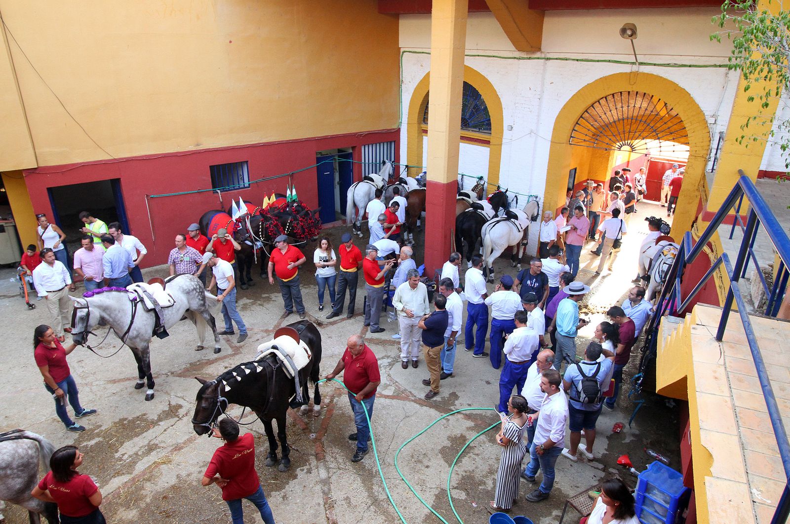 Imágenes de la corrida de rejones de Pablo Hermoso de Mendoza, Andrés Romero y Lea Vicens.