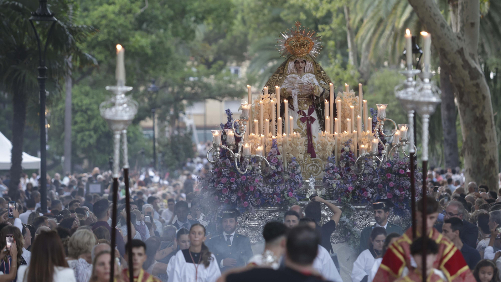 La Magna Mariana de Algeciras por el Parque María Cristina, en imágenes