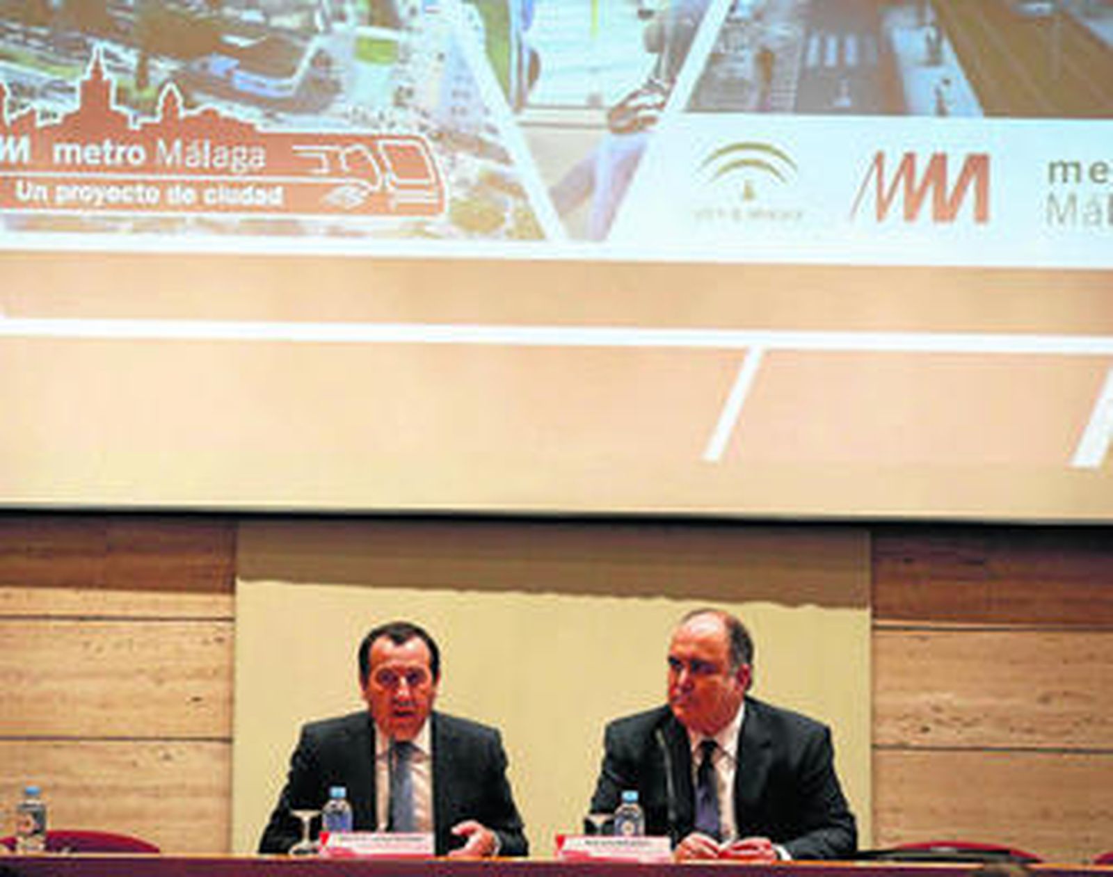 José Luis Ruiz Espejo, delegado del Gobierno andaluz, y Javier Pérez Fortea, presidente de Metro Málaga.