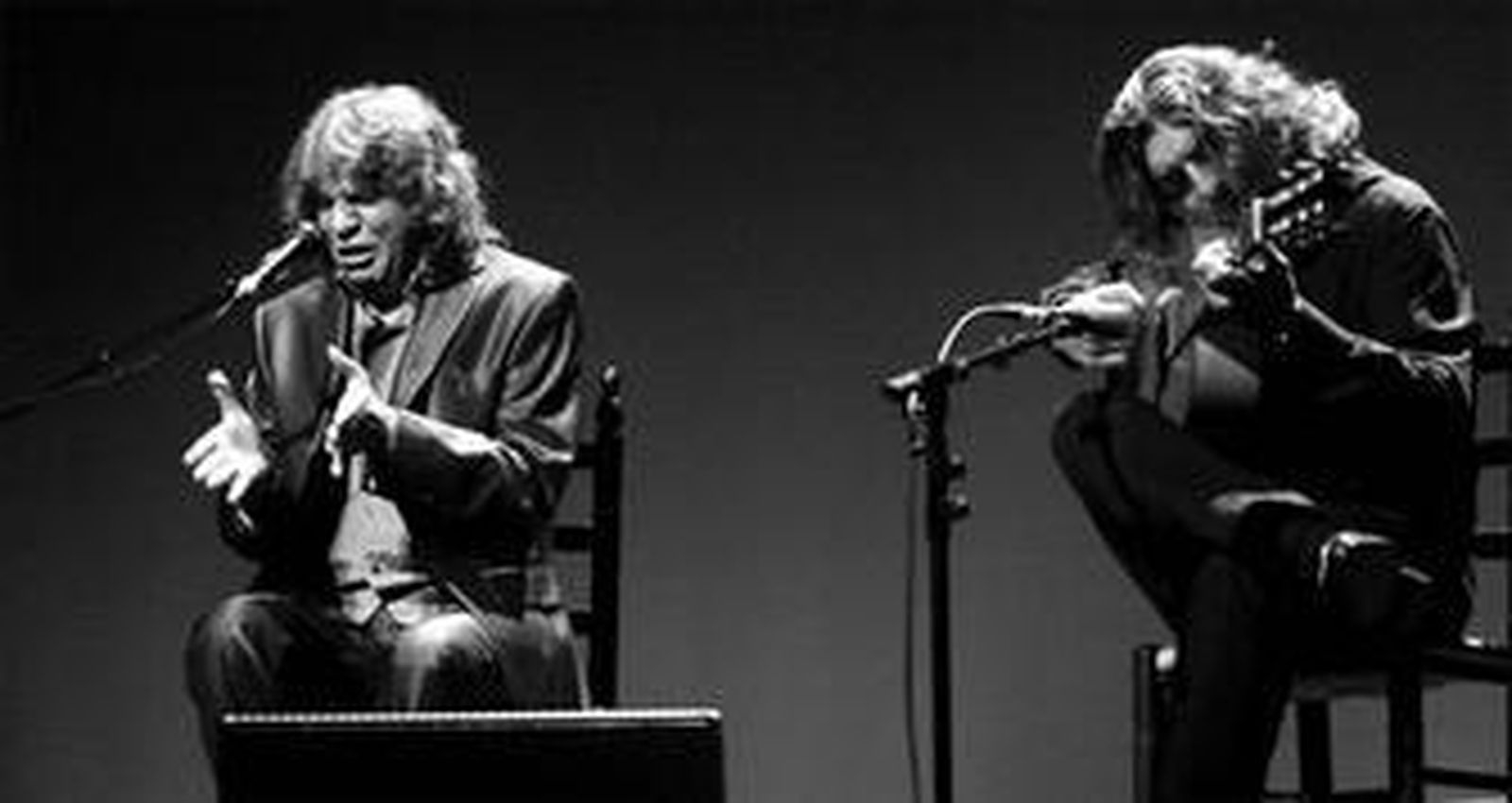 Mercé con Moraíto durante su actuación ayer tras recibir el galardón.