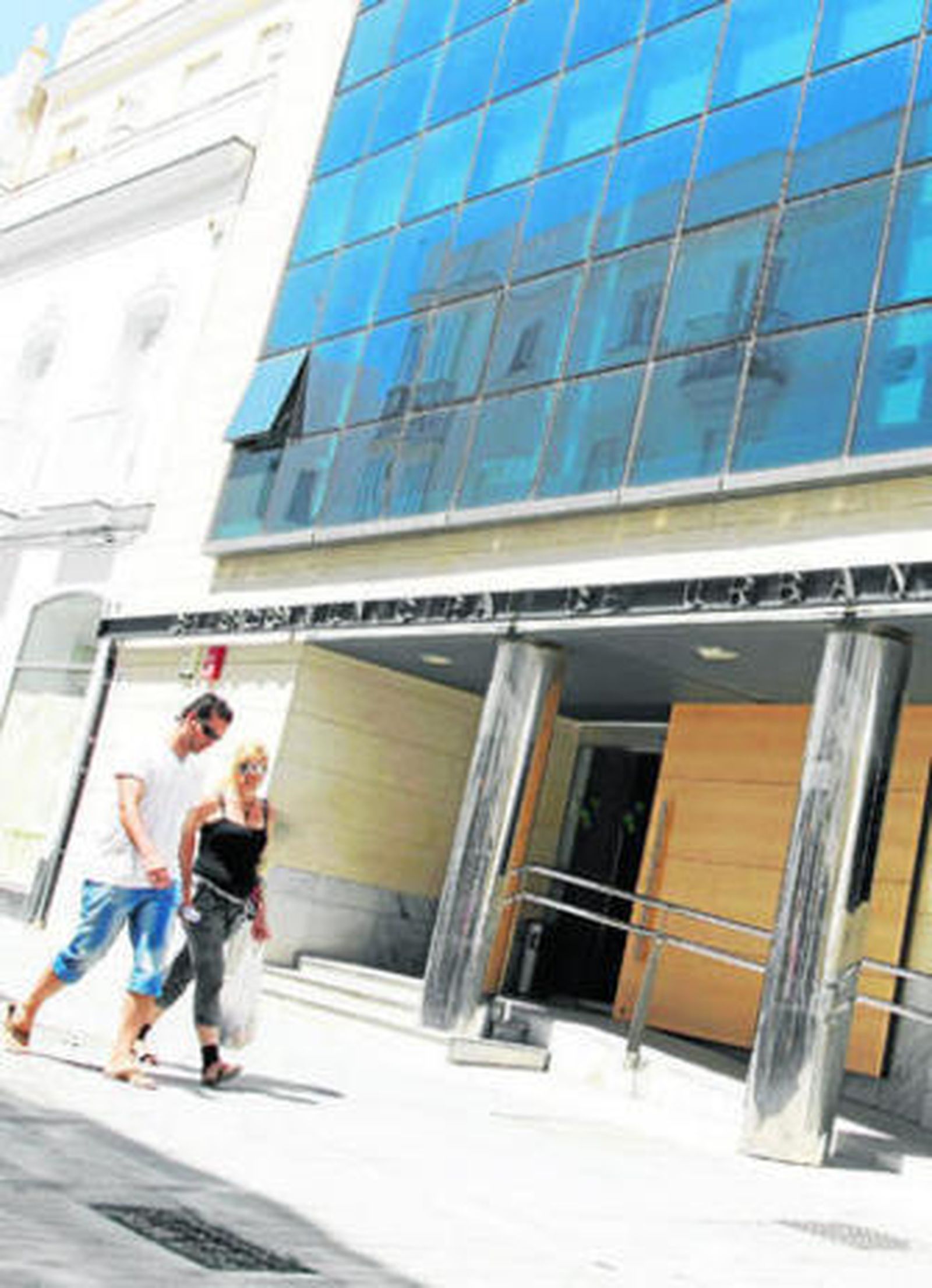 Edificio del área municipal de Urbanismo en la calle Constitución, frente a la Casa Consistorial.
