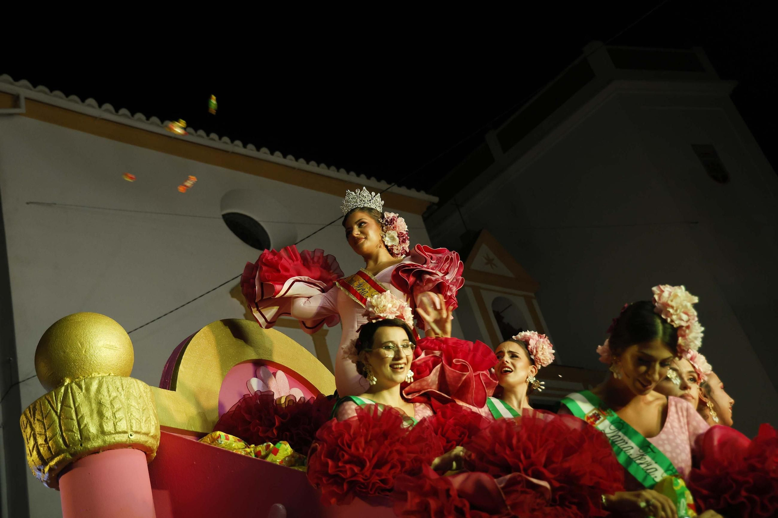 Búscate en las fotos de la cabalgata de la Feria Real de San Roque 2025