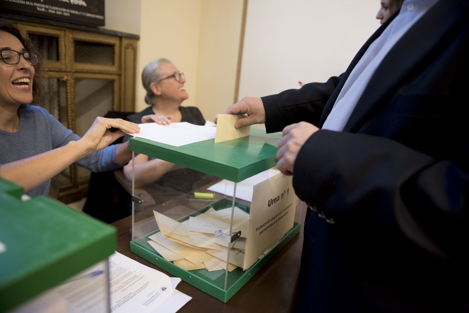 Las mejores imágenes de las elecciones en la UGR