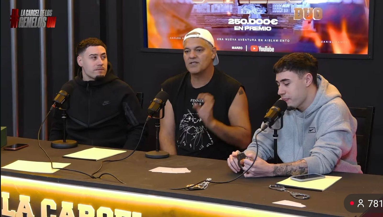 Frank de la Jungla anuncia su entrada en La cárcel de los gemelos durante una entrevista.