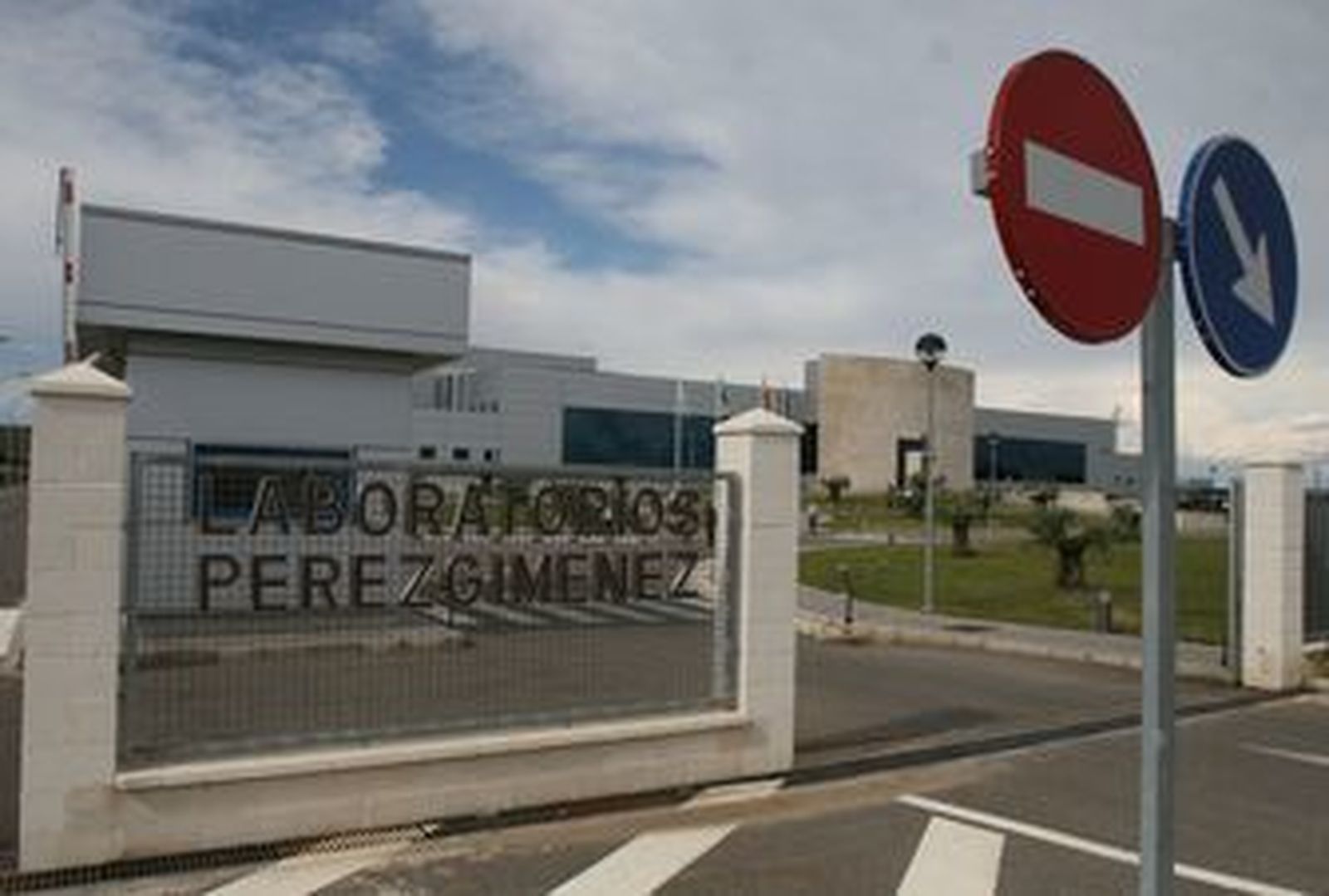 UGT ve positivo el acuerdo de venta de Pérez Giménez pero no se fía de los concursales