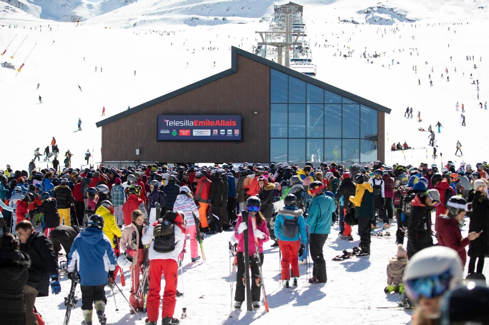 La jornada de esquí en Sierra Nevada, en imágenes