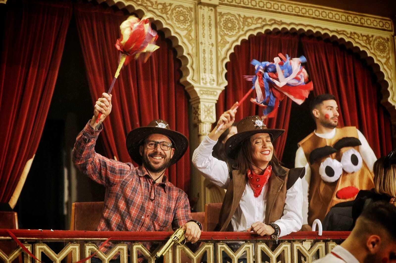 Búscate entre las mejores imágenes de la final del COAC 2024 del Carnaval de Cádiz