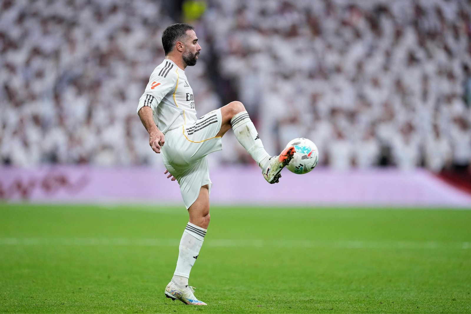 EuropaPress_6969920_Daniel_Carvajal_of_Real_Madrid_CF_in_action_during.jpg