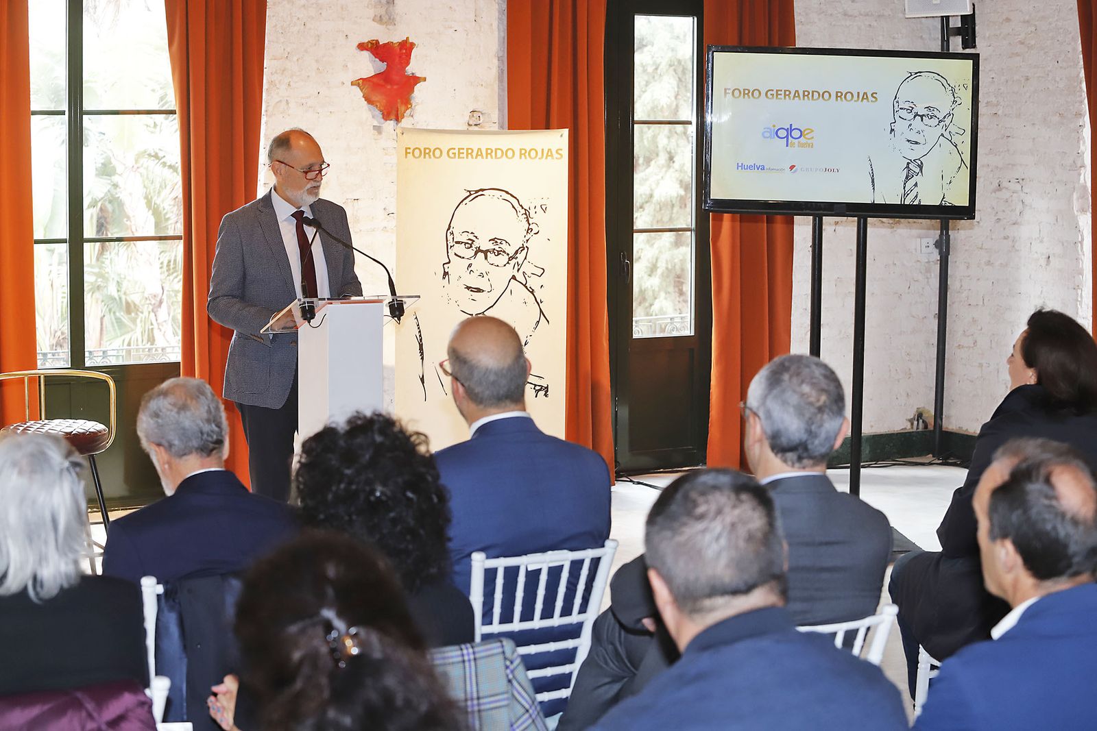 Imágenes del Foro Gerardo Rojas de Huelva Información