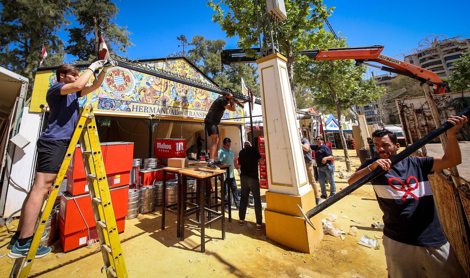 Desmontaje de las casetas de la feria de Jerez 2023