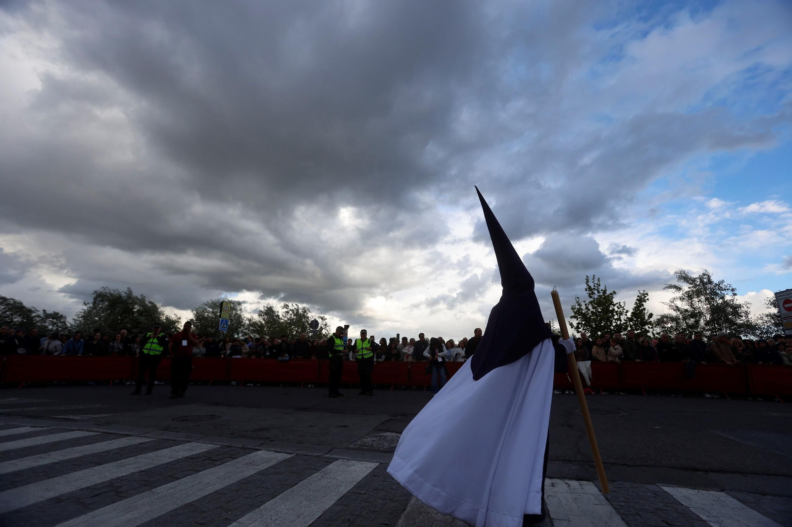 La procesión de la Agonía en este Martes Santo de Córdoba, en imágenes