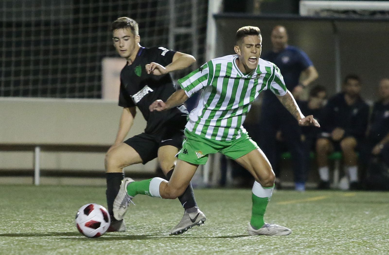 Un instante de un partido entre el Málaga y el Betis juvenil.