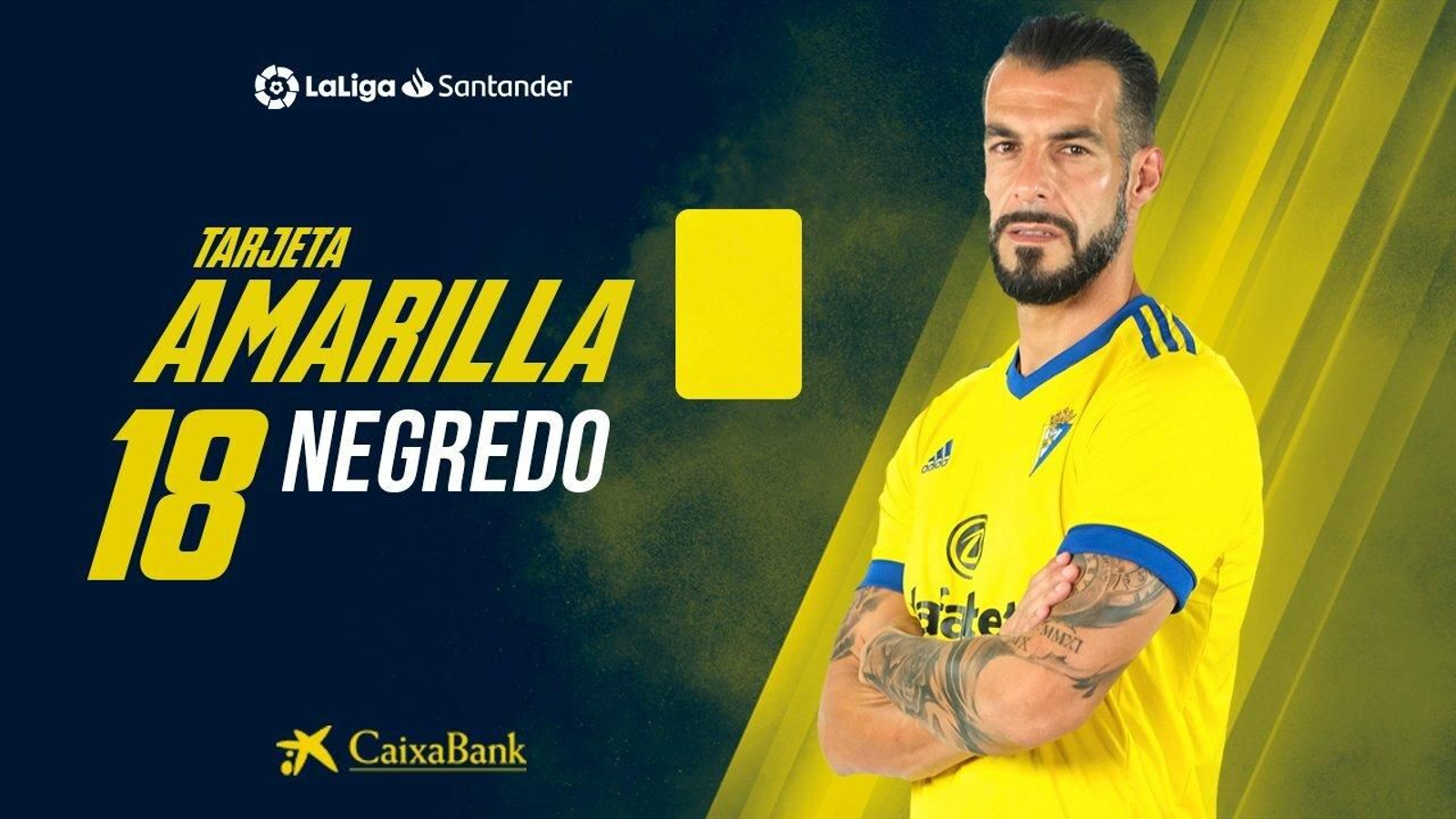 El delantero cadista se llevó la peor parte de la decisión del árbitro.