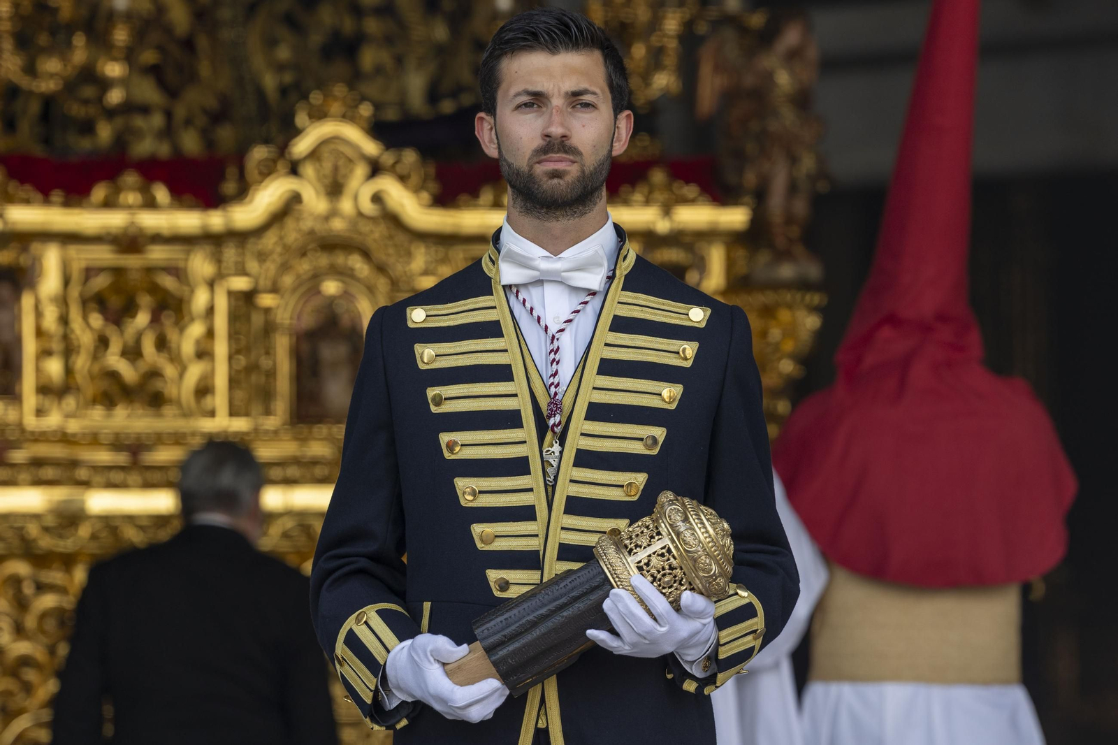 Las imágenes de la procesión de Afligidos de San Fernando en el Lunes Santo de la Semana Santa 2025