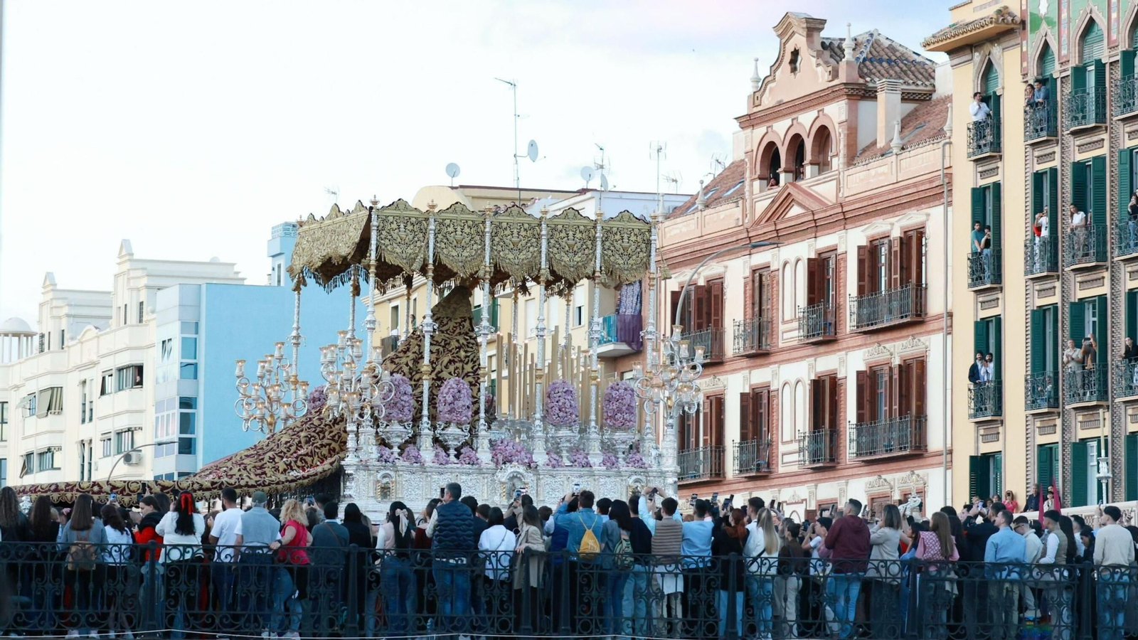 Lunes Santo, Cofradía del Cautivo.
