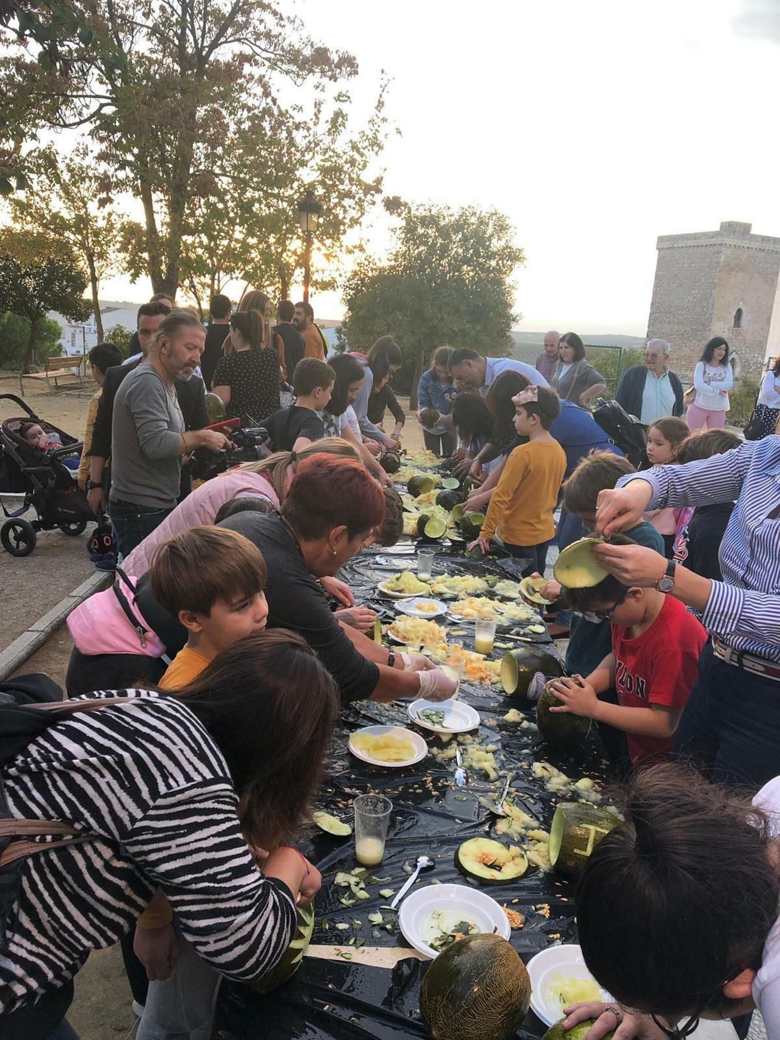 Taller de farolillos de melón.
