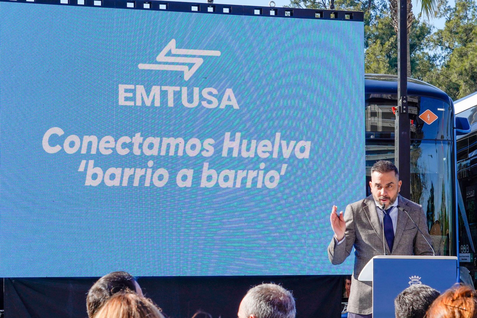 Imágenes de la presentación de los nuevos autobuses eléctricos