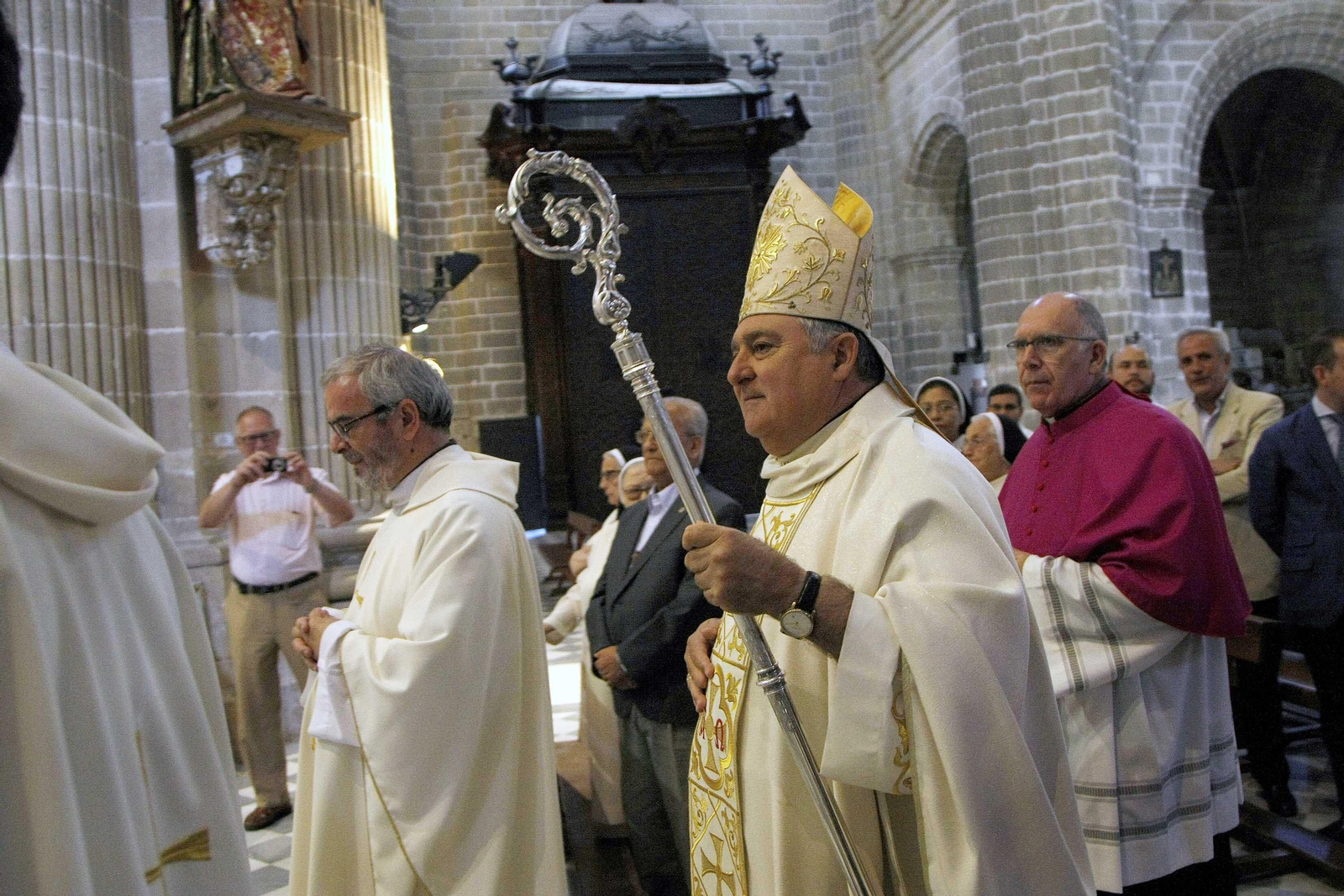 Monseñor José Mazuelos Pérez Monseñor José Mazuelos Pérez