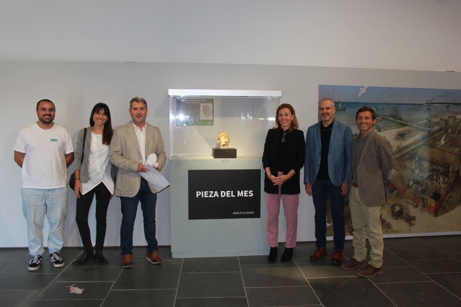 La presentación de la Pieza del Mes en Baelo Claudia.