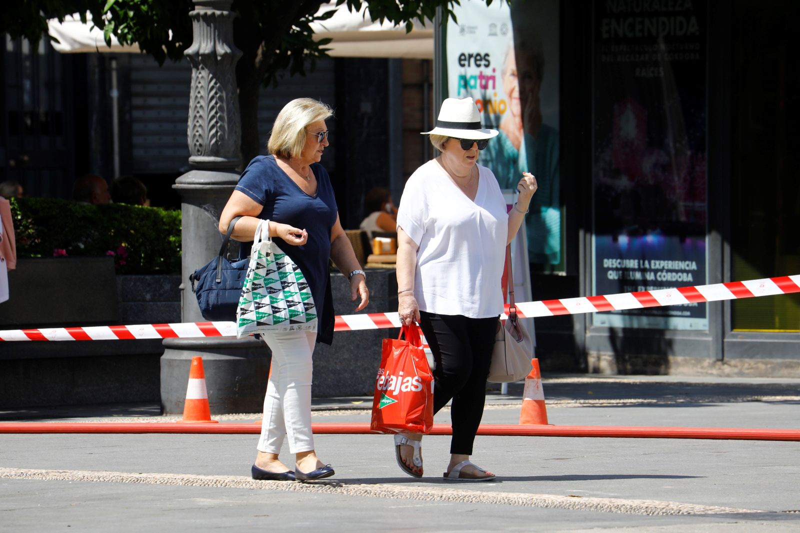 Arrancan las rebajas de verano en Córdoba, en imágenes