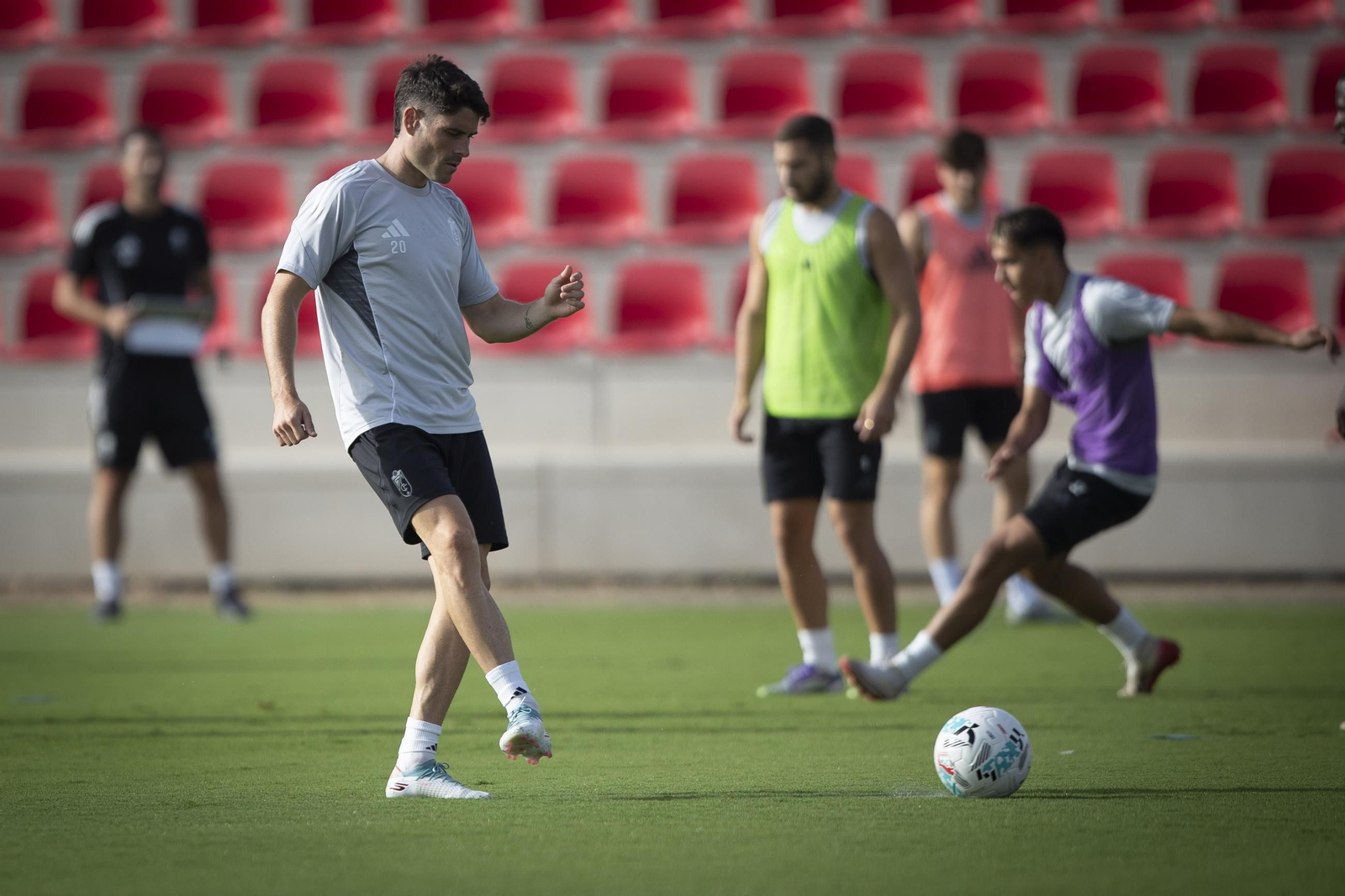 Las imágenes del entrenamiento del Granada CF