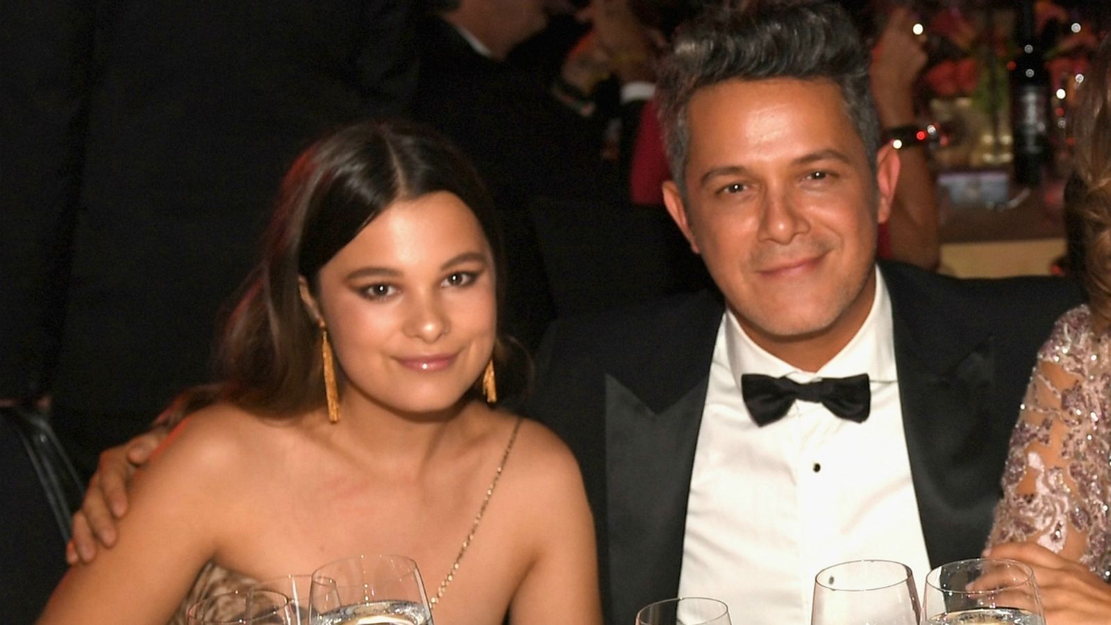 Con su padre, en unos premios musicales.