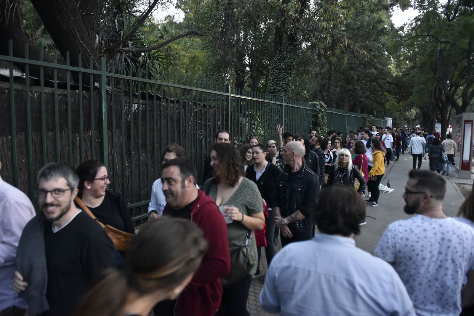 Ambiente en los accesos al concierto de Green Day