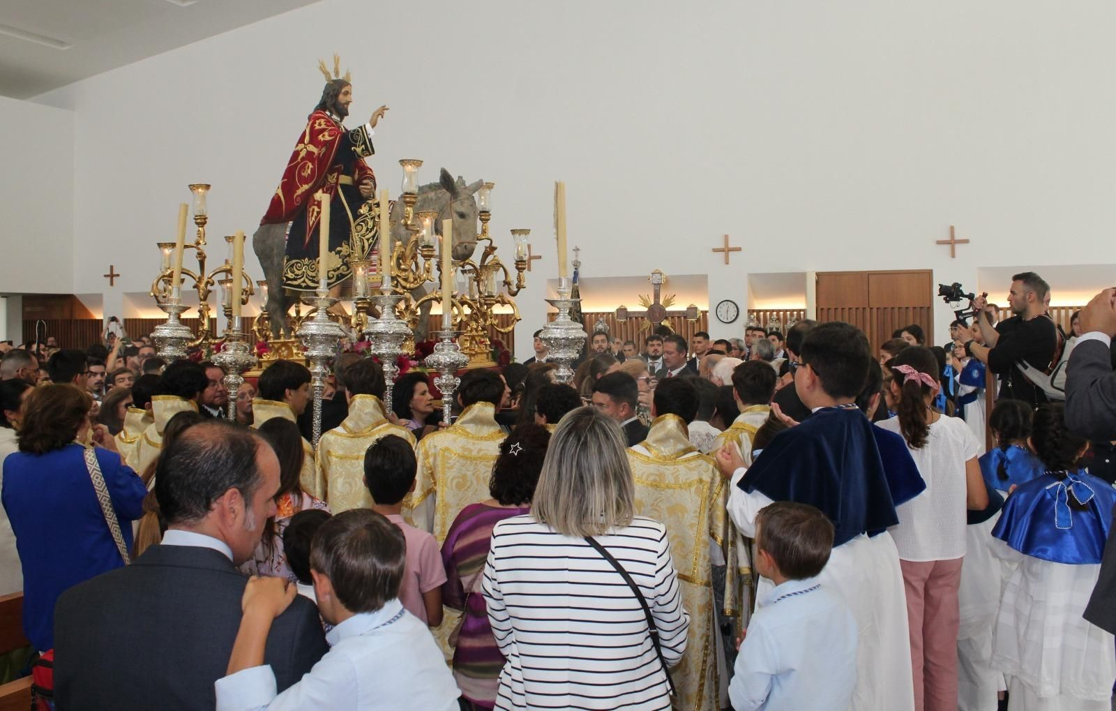 Cristo Rey en la parroquia de San Juan Bautista de la Salle. Cristo Rey en la parroquia de San Juan Bautista de la Salle.