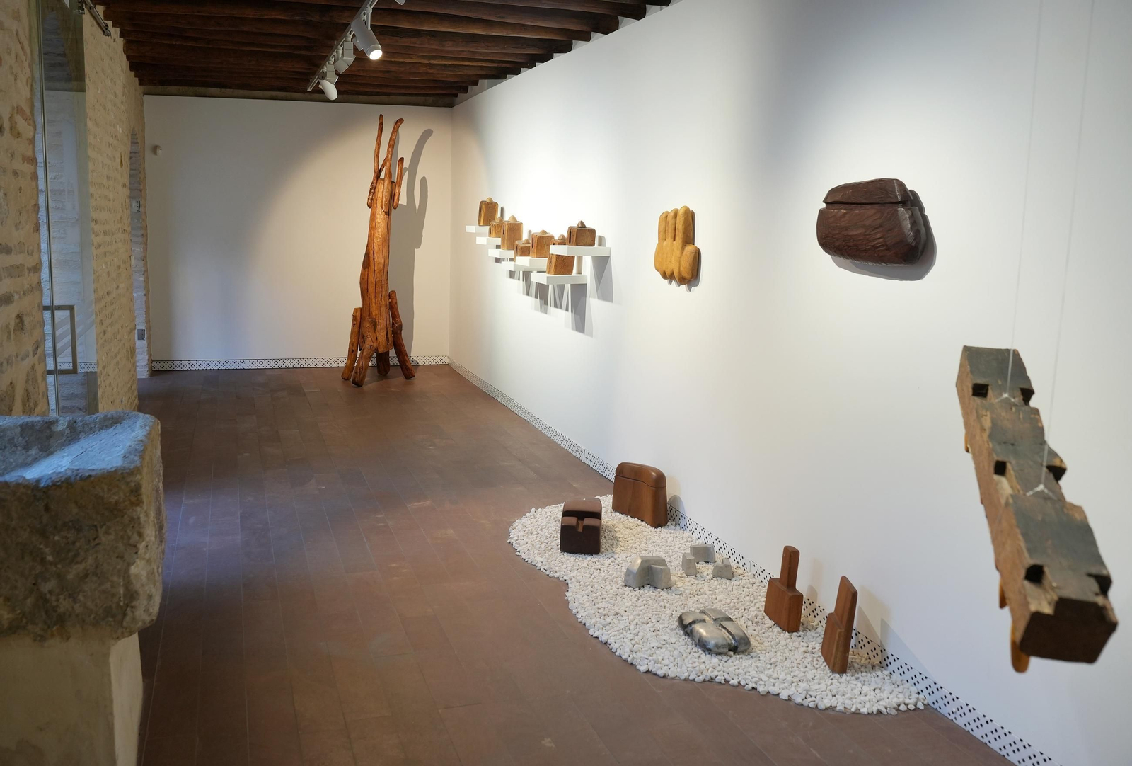 La exposición 'Rastros de Jordania' de Anees Maani en Casa Árabe de Córdoba, en imágenes