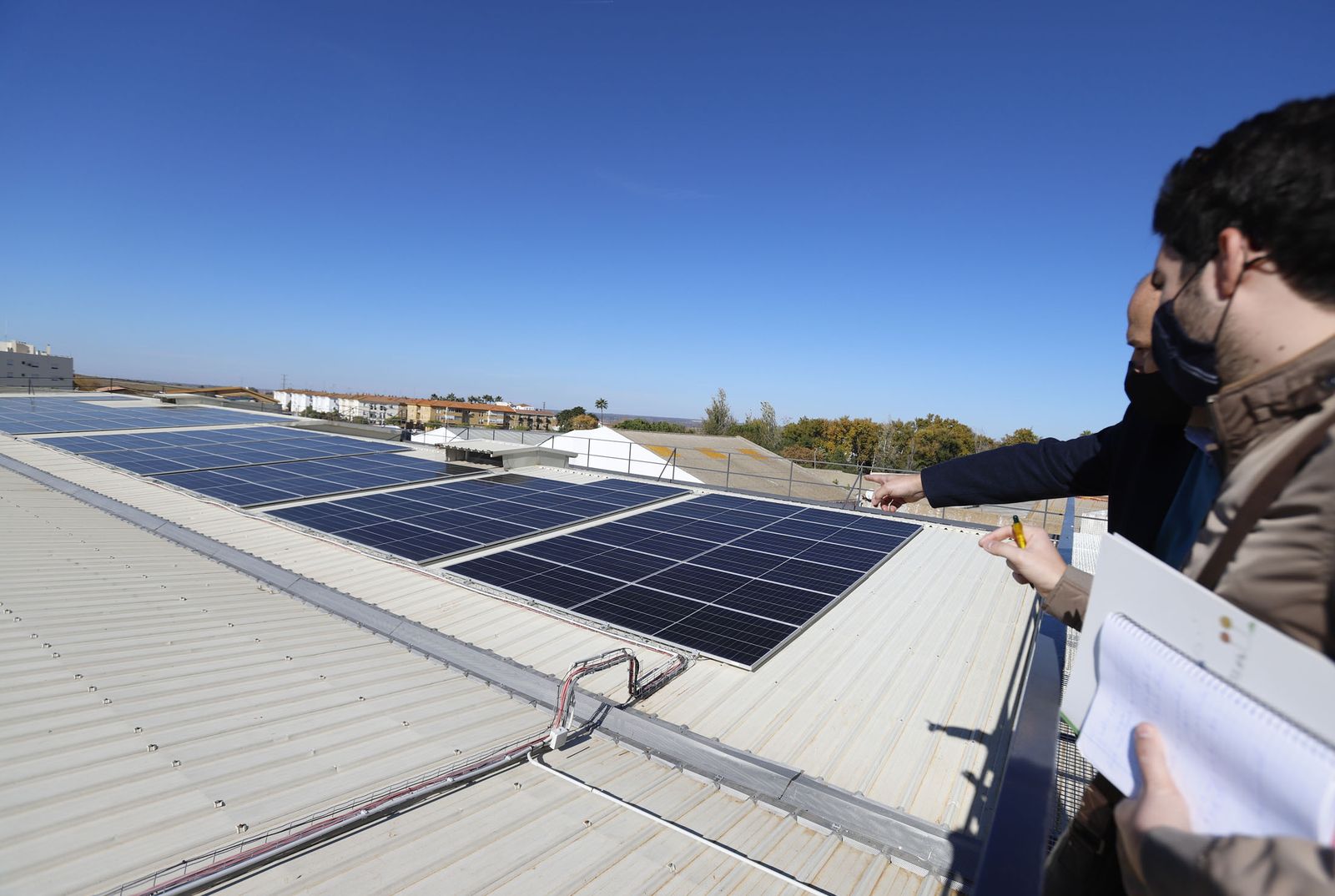 Imágenes de las mejoras del Mercadona de La Palma del Condado para el ahorro energético