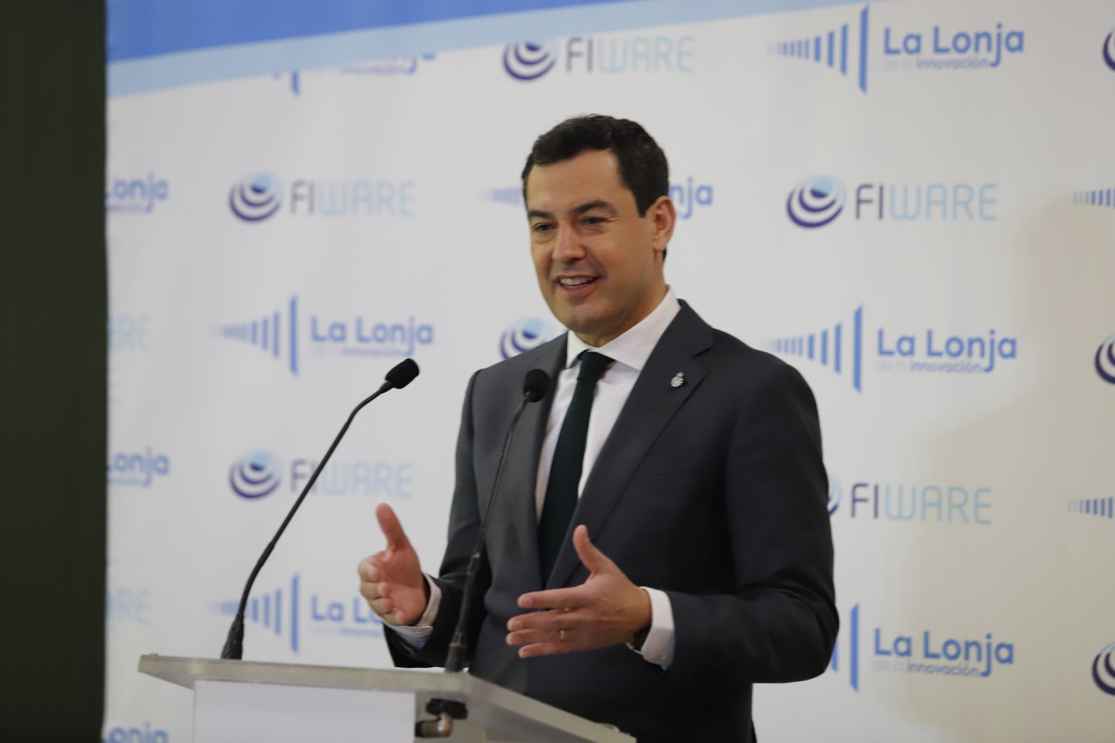 Imágenes del  acto de inauguración del nodo de innovación tecnológica 'La lonja de la Innovación' del Puerto de Huelva