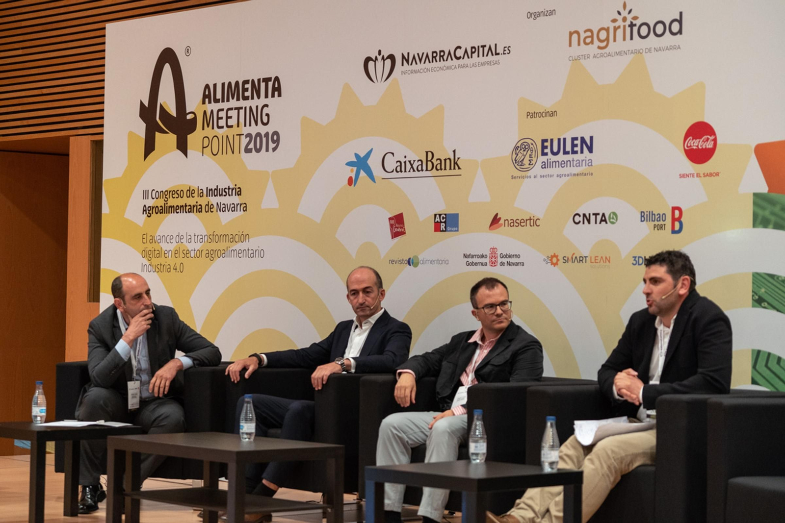 José Luis Molina, presidente de Hispatec, segundo por la derecha, participó en la mesa ‘Digitalización y la implantación de nuevas tecnologías en el medio rural’. José Luis Molina, presidente de Hispatec, segundo por la derecha, participó en la mesa ‘Digitalización y la implantación de nuevas tecnologías en el medio rural’.