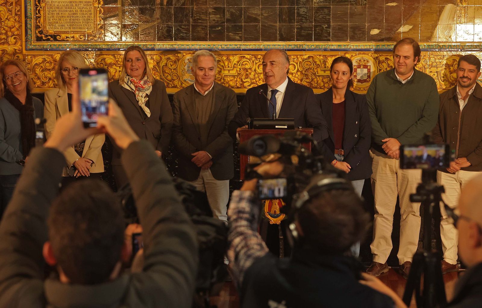 Fotos de la rueda de prensa de José Ignacio Landaluce tras el archivado de la denuncia del PSOE por la Fiscalía del Tribunal Supremo